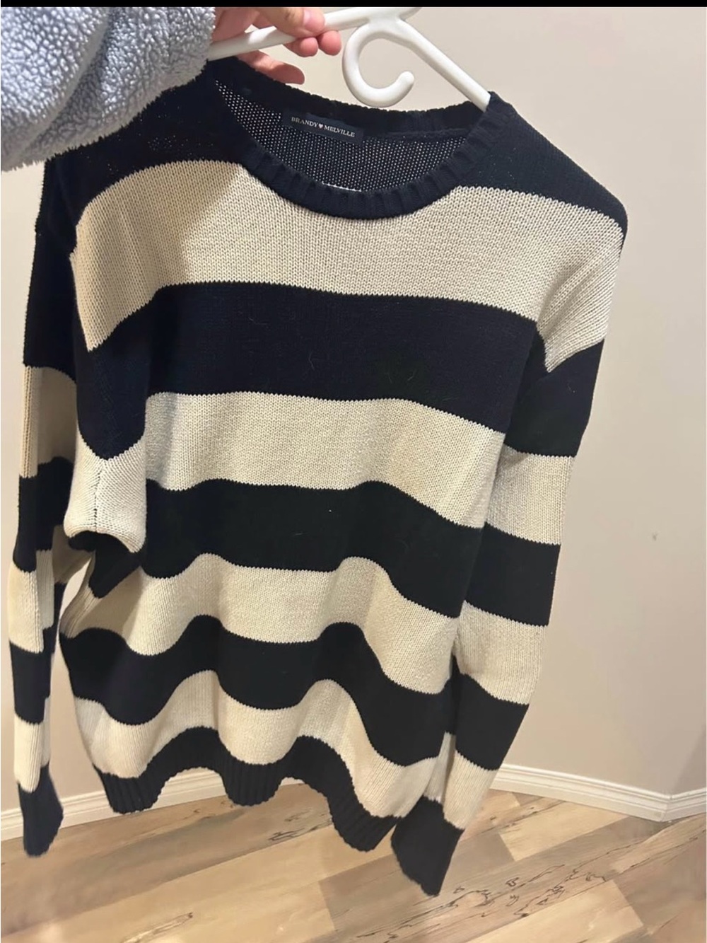 brandy melville brianna sweater